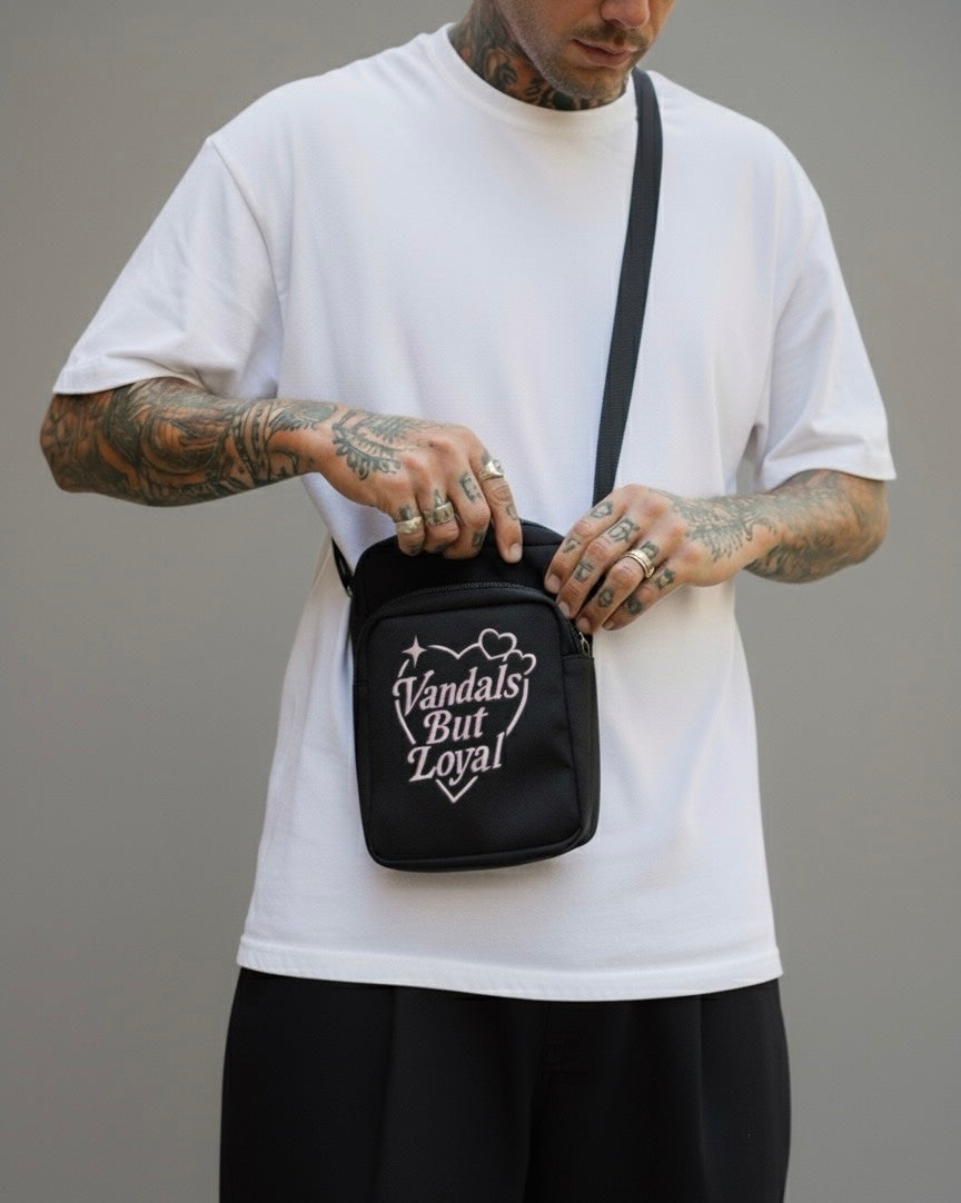 ESSENTIAL BAG STRIP CLUB